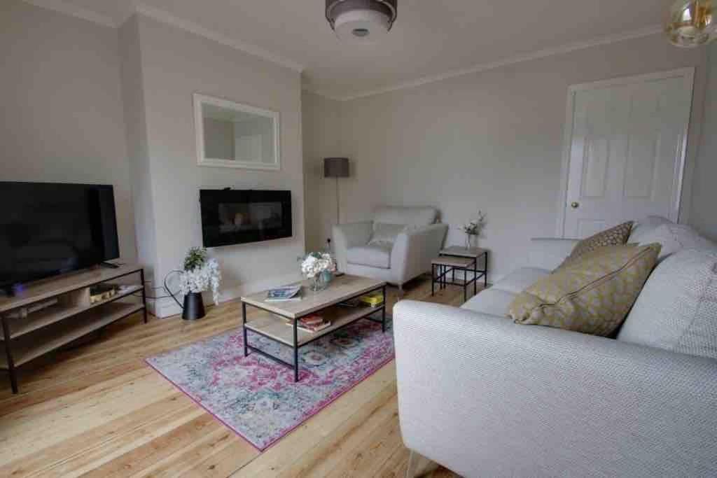 Bakewell- Super Central 2 Bed Apartment Buitenkant foto