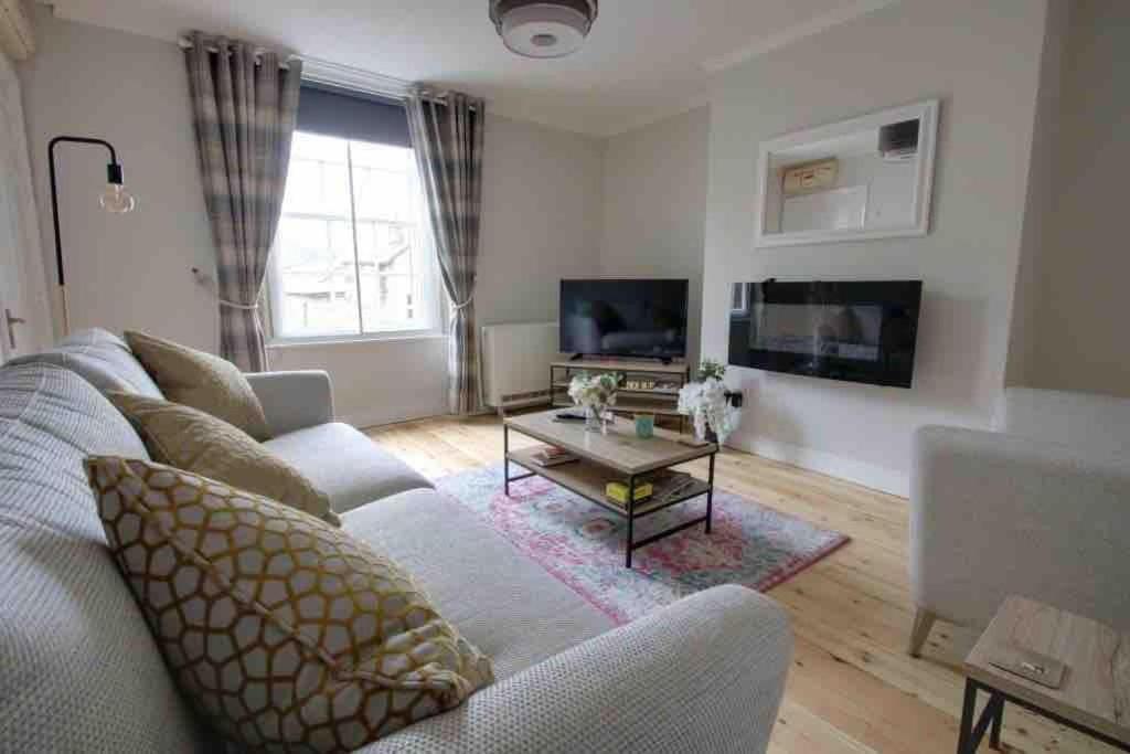 Bakewell- Super Central 2 Bed Apartment Buitenkant foto