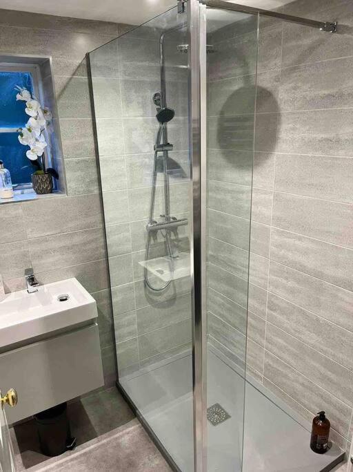 Bakewell- Super Central 2 Bed Apartment Buitenkant foto
